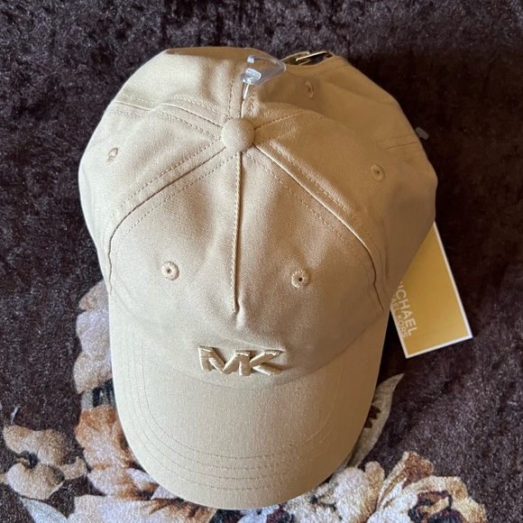 MICHAEL KORS Embroidered Signature Logo Cotton Adjustable Beige Baseball Hat NWT - Picture 5 of 11